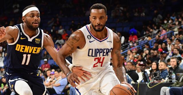 场上出现了 场上出现了