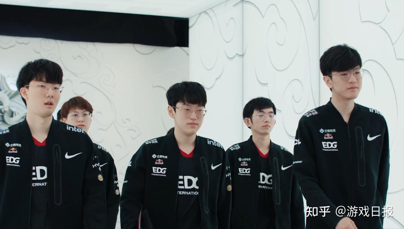 续四年蝉联 续四年蝉联